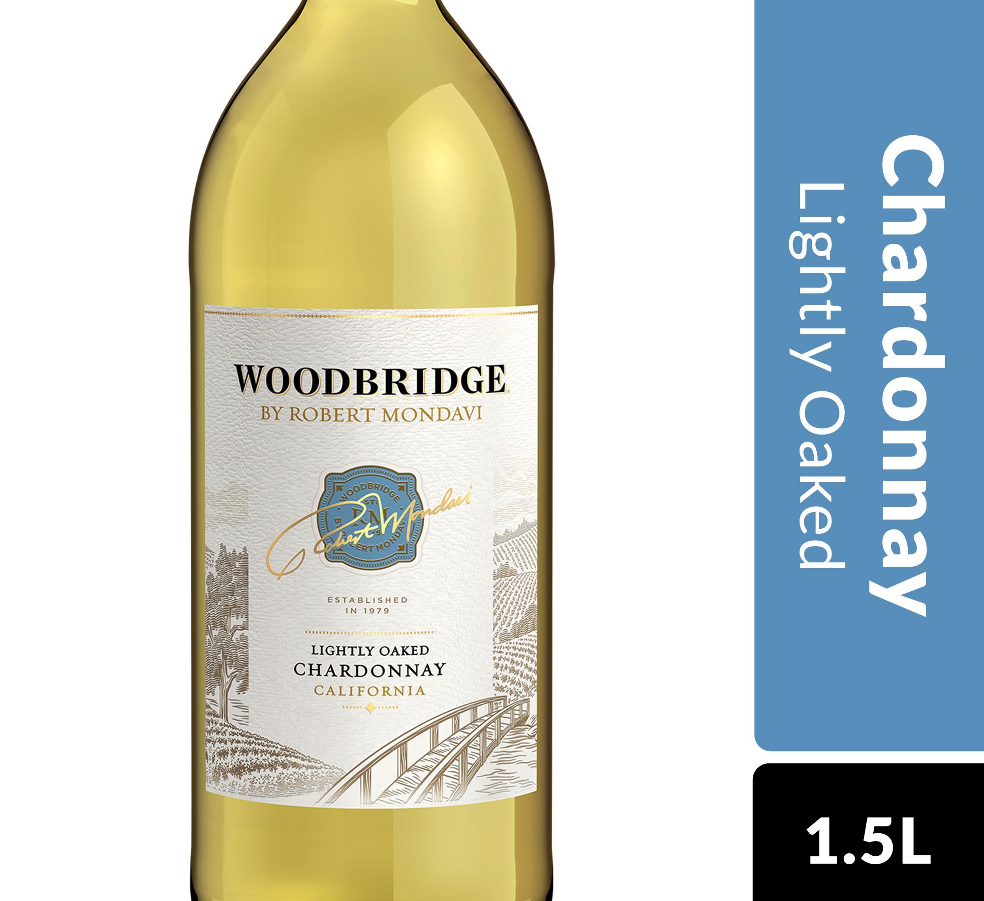 WOODBRIDGE LIGHTLY OAKED CHARDONNAY